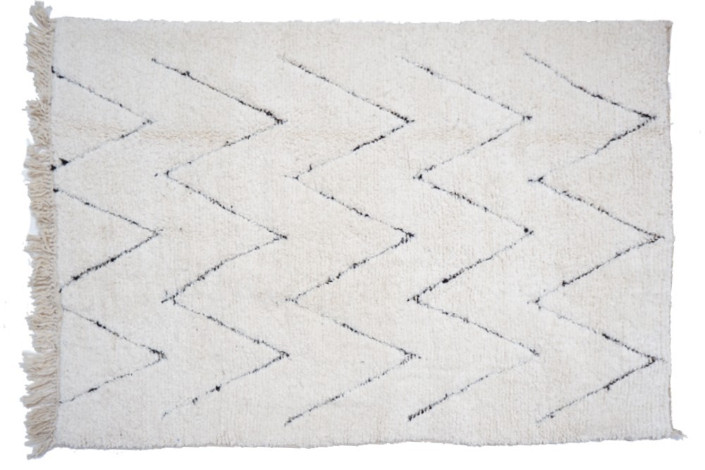 Woolen Béni Ouarain rug white engraved patterns 