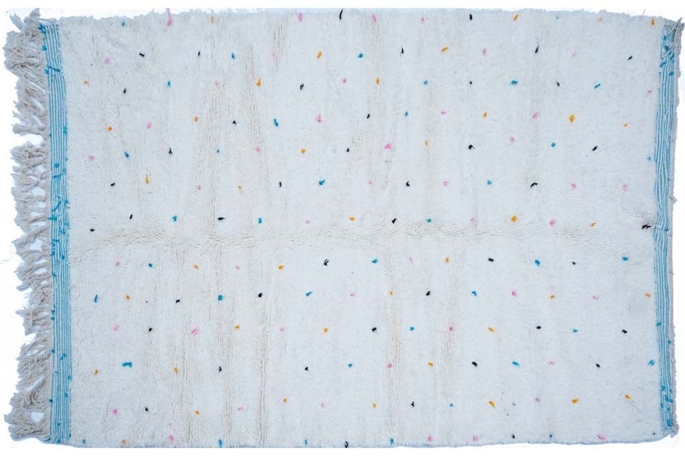 Large colorful woolen Béni Ouarain rug white with dots