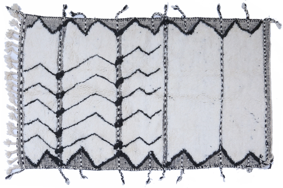 Beni Ouarain berber carpet - Black and white outlines and lines in wool