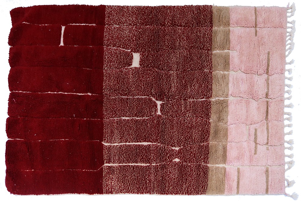 Tapis berbère Azilal tricolore bordeaux marron rose poudré en laine