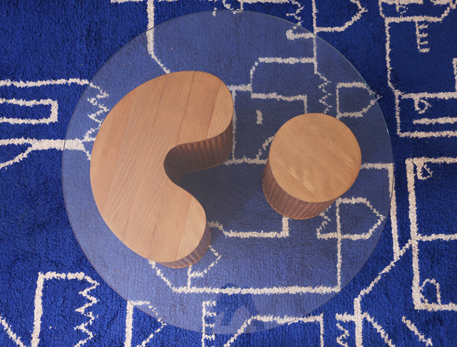 Table en bois de sapin et verre faite-main au Maroc