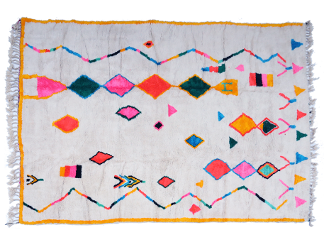 Très grand tapis berbère Azilal à contours jaunes et motifs rose et vert