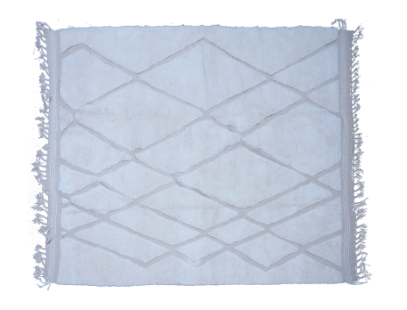 Very large plain white Beni Ouarain Berber carpet with engraved motifs