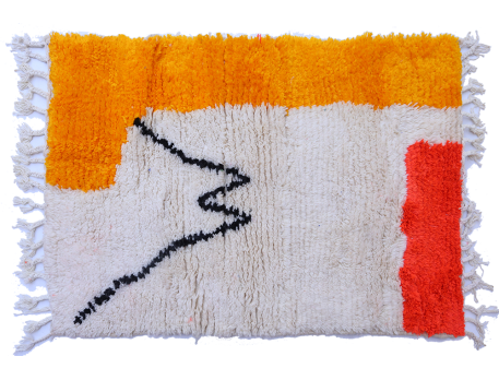 Petit tapis berbère Azilal moderne blanc et motifs en jaune orange et noir