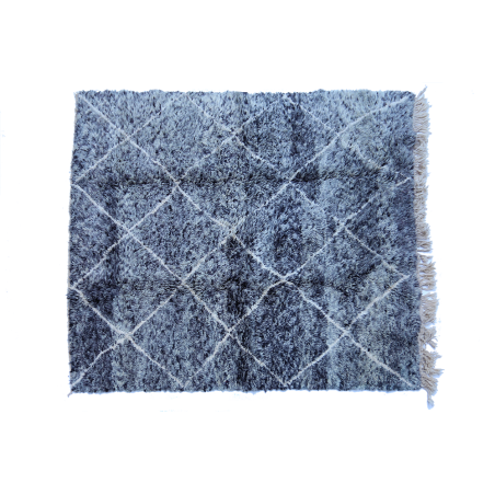 Grand tapis berbère Béni Ouarain carré noir et blanc avec des nuance grises et losanges