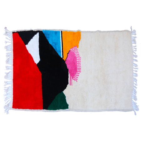Grand tapis berbère Azilal blanc avec motifs en rouge noir vert bleu rose et jaune