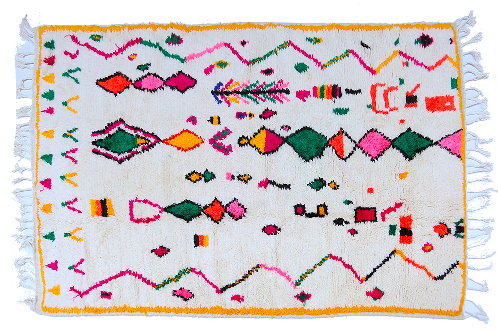 Large white Azilal Berber carpet with pink-blue-orange lozenge and zigzag pattern and yellow outline