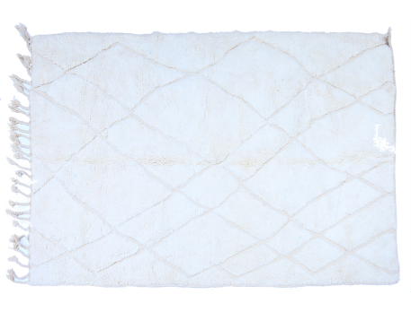 Très grand tapis berbère Béni Ouarain blanc uni avec motifs gravés