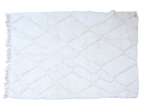 Large plain white Beni Ouarain Berber carpet with engraved motifs