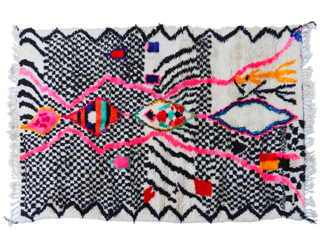 Grand tapis berbère Azilal avec pois noir et motifs rose orange et bleu
