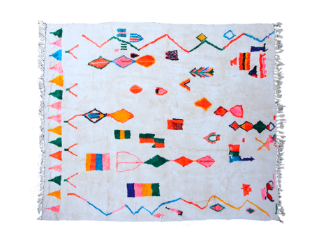Very large square white Azilal Berber carpet with pink blue orange rhombus and zigzags and yellow outlineSehr großer Berberteppi