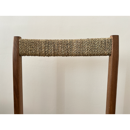 Stuhl aus Holz und Stroh, handgefertigt in Marokko