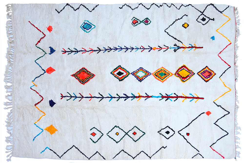 Sehr großer Berberteppich Azilal weiß mit Motiven in blau grün rot rosa gelb