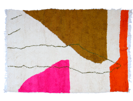 Très grand tapis berbère Azilal moderne blanc marron vert terracotta et rose