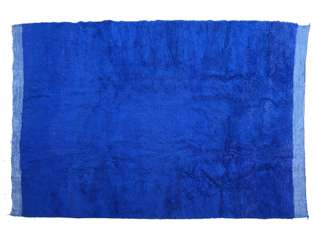 Très grand tapis berbère Azilal bleu uni