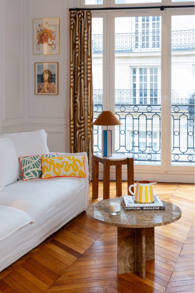 Table basse ronde en marbre beige