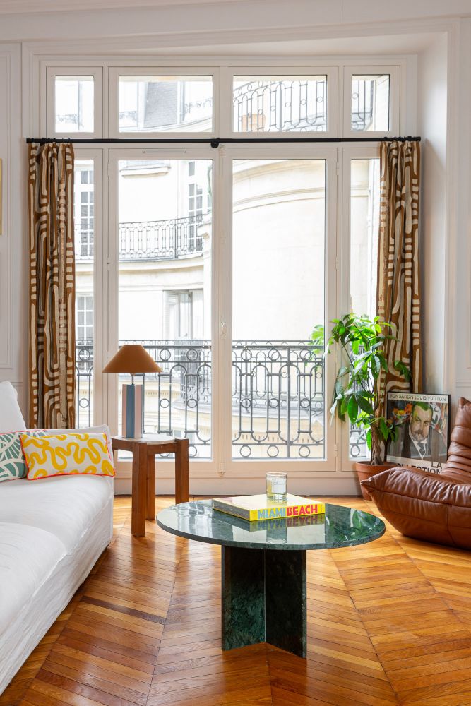 Runder Couchtisch aus Smaragd Marmor