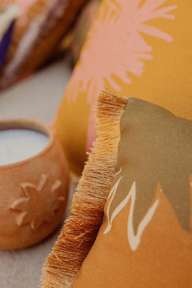 Kissenbezug Sun Fauve. Azuri Solar Studio.