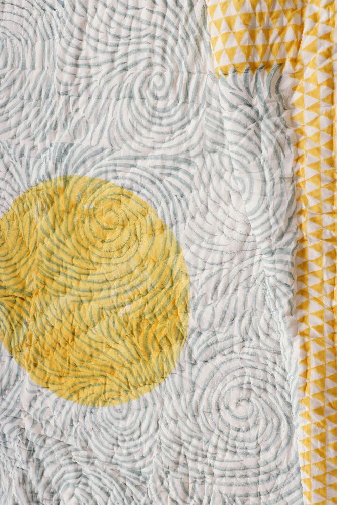 Couvre-lit matelassé. Good Morning. CQC LA