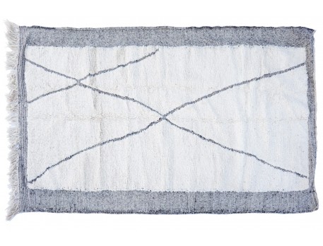 Large Béni Ouarain rug grey and white
