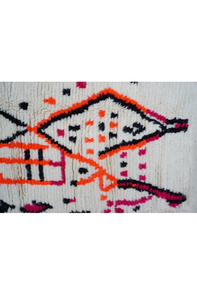 Grand Tapis Berbère Azilal Fait Main – 2,46m X 1,60m – Laine 100% – Maroc