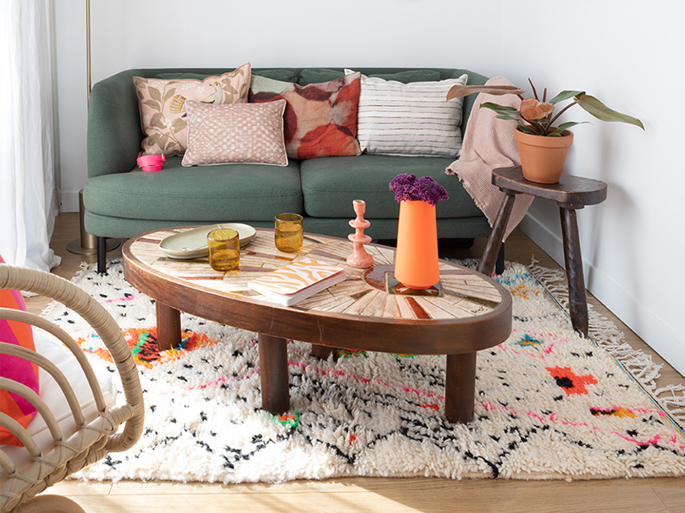 Tapis berb&egrave;re en laine naturelle qui peluche